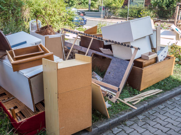 Best Professional Junk Removal  in Edmonds, WA